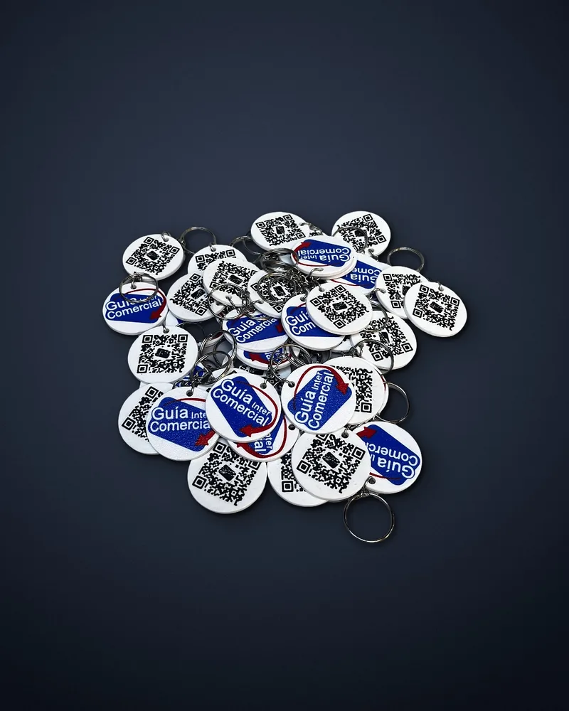 Llaveros con QR y chip NFC · Guía Inter Comercial
